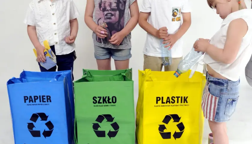 Recykling w Ostródzie: Jak prawidłowo segregować śmieci i uniknąć kar?