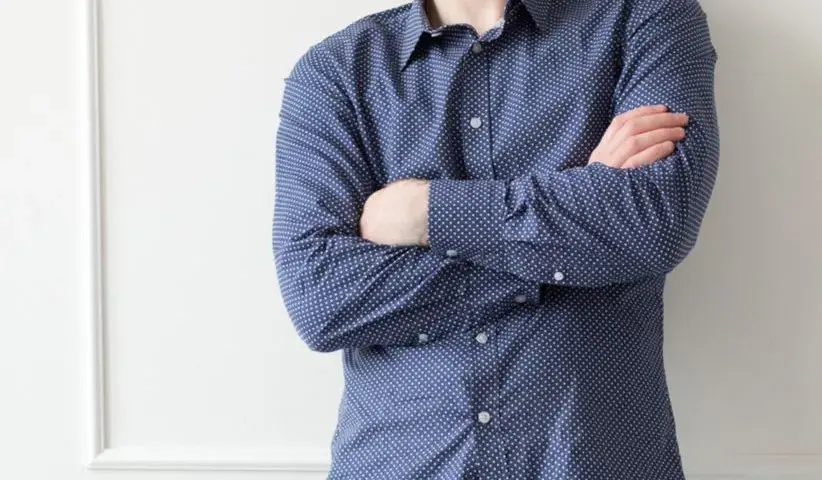 Jaki krawat do koszuli w kropki: unikaj faux pas modowych