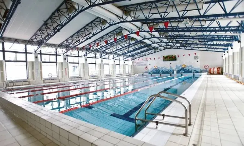 Basen Uniwersytet Pedagogiczny Kraków - Kursy pływania i informacje
