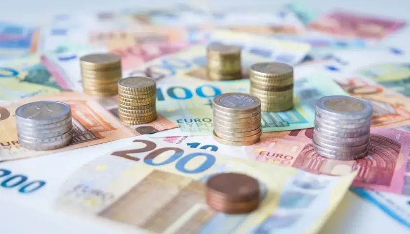 Jak wpłacić euro na konto walutowe mBank bez zbędnych formalności?