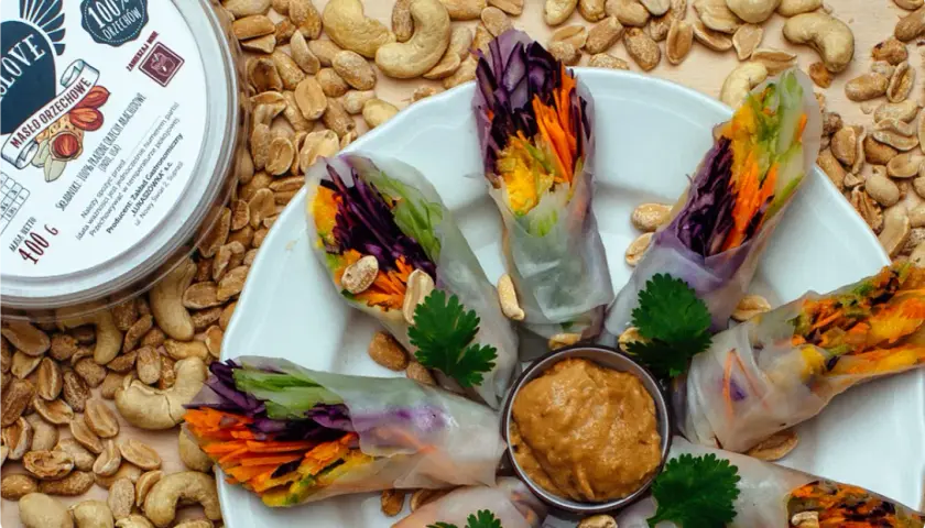 Oto idealne połączenia smaków! Sosy do spring rolls na każdą okazję