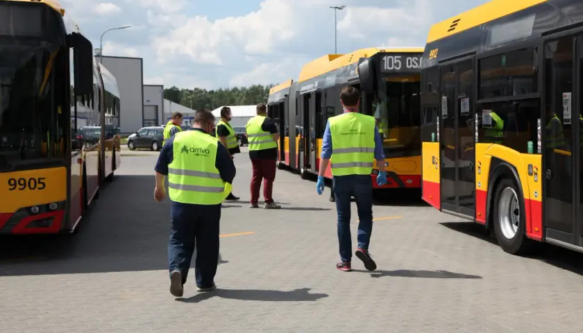 Prawa pasażerów: Co musisz wiedzieć o transporcie publicznym