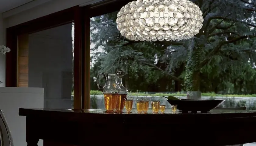 Jaka lampa do salonu? 7 kluczowych porad przy wyborze