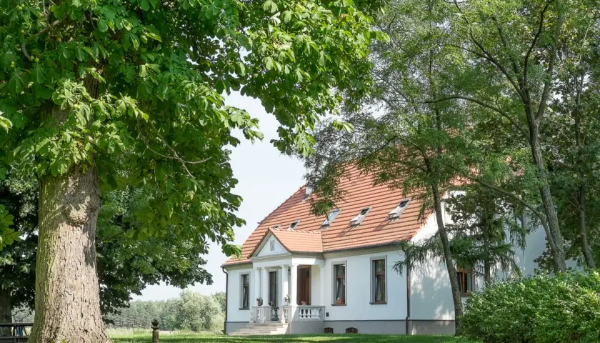 Dworek w Gogolewie nad Wartą - historia, atrakcje i noclegi