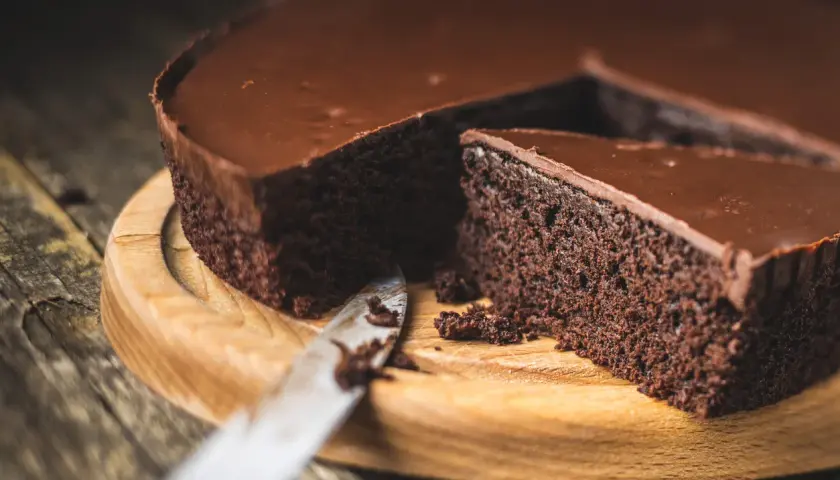Prosty przepis na najlepsze ciasto czekoladowe Delecta: krok po kroku