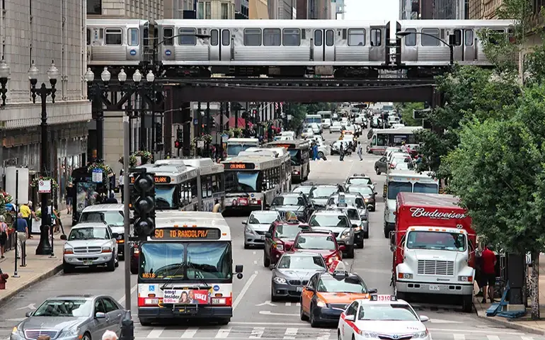 Czy w Chicago jest bezpiecznie? Poznaj dzielnice i zagrożenia w mieście