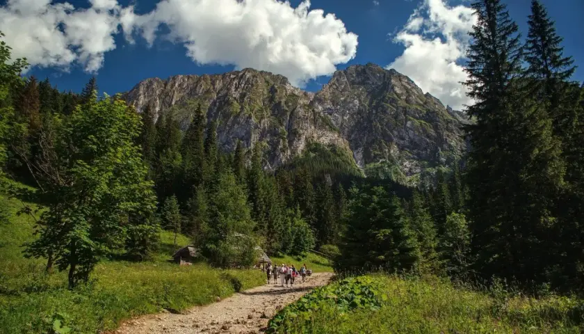 Czy szlak na Giewont jest trudny? Odkryj, co cię czeka na trasie