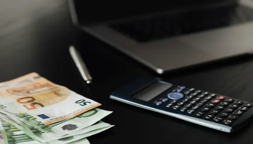 Jak odzyskać kontrolę nad swoimi finansami i uporać się z zaległymi płatnościami?