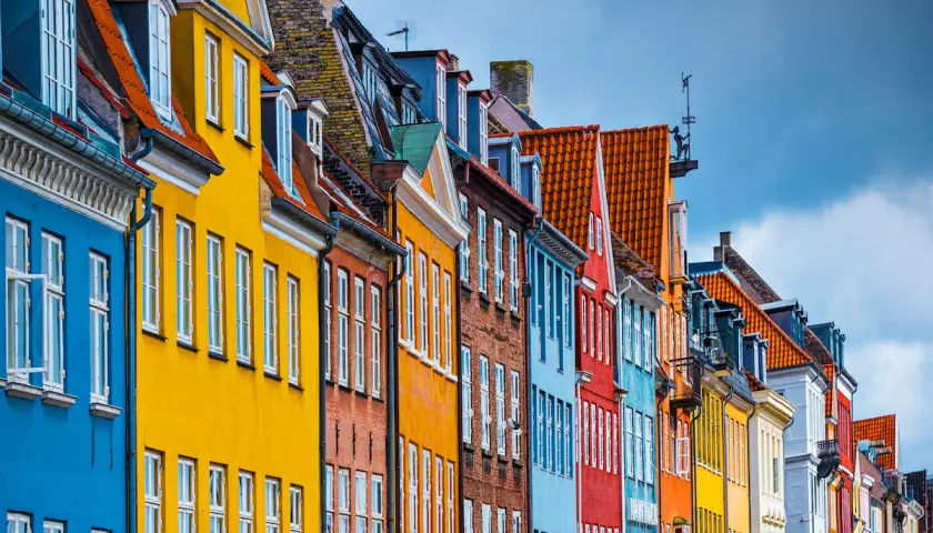 Co to jest budynek? Odkryj jego definicję i rodzaje w architekturze