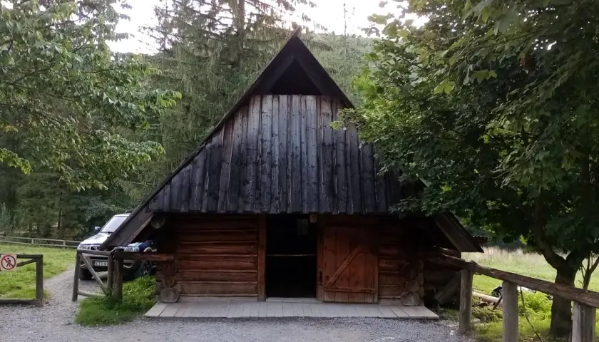 Bacówka w Dolinie Kościeliskiej - tradycyjne sery i historia miejsca
