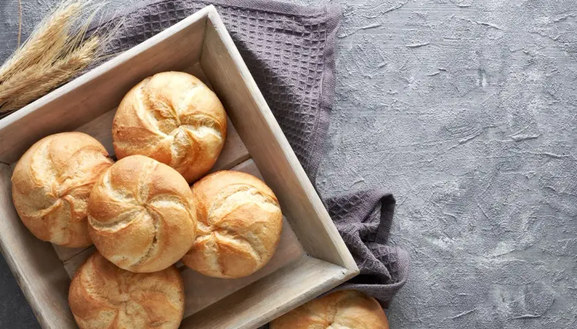Ile kalorii ma bułka kajzerka i jak wpływa na dietę?