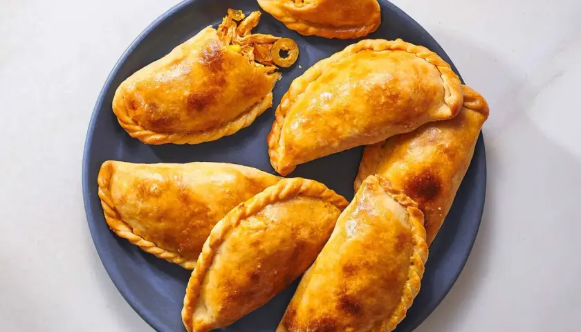 Receta fácil de empanadas de pollo que no puedes dejar pasar