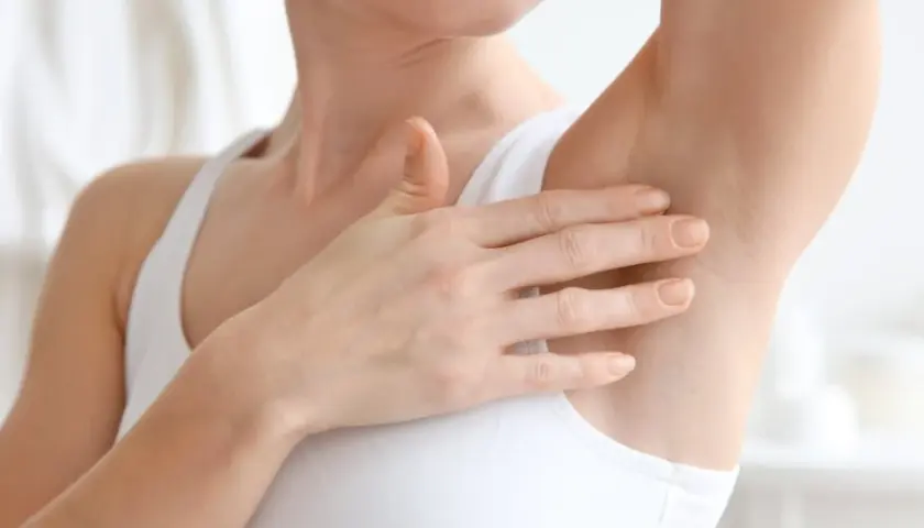 Rumień pod pachą - domowe sposoby na podrażnioną skórę pod pachami
