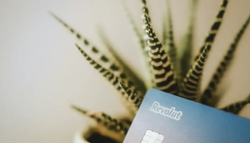Nowoczesne życie w prostym wydaniu: dlaczego coraz więcej Polaków wybiera Revolut?