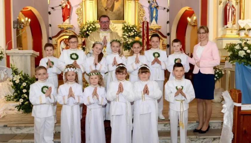 Od kiedy komunia w kościele? Historia i ewolucja sakramentu w Kościele katolickim