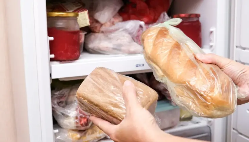 Jak odmrażać chleb, aby zachować jego świeżość i smak?