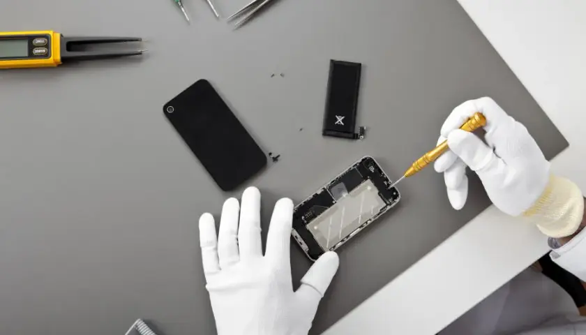 Ile kosztuje wymiana szyby w telefonie? Sprawdź ceny i uniknij wysokich kosztów naprawy
