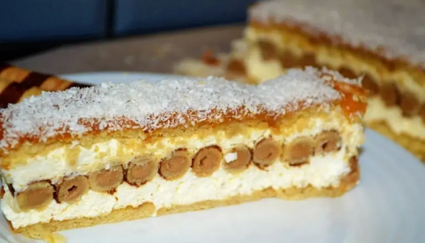 Ciasto z rurkami bez pieczenia - pyszny przepis Joli na szybki deser
