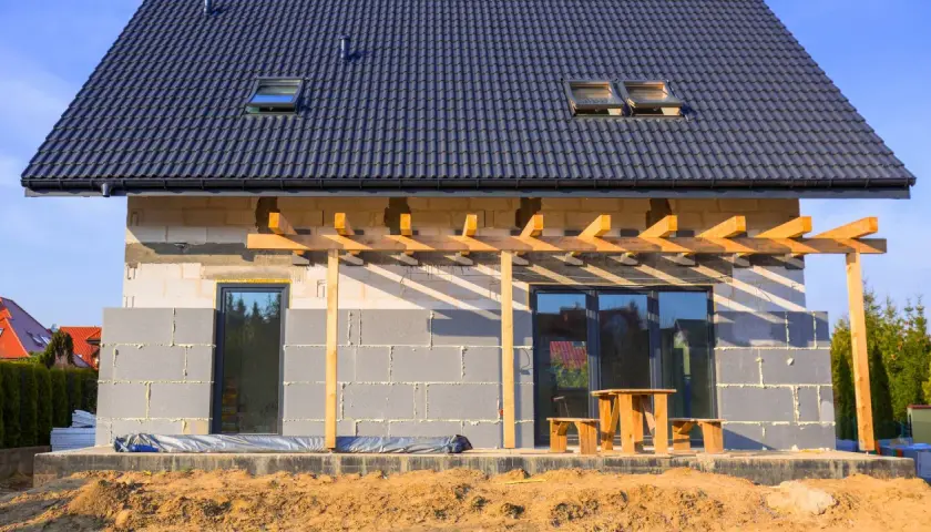 Czy jest dofinansowanie do ocieplenia domu? Sprawdź, jak obniżyć koszty termomodernizacji