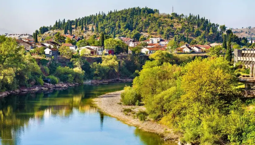 Najlepsze atrakcje w Podgorica, które zaskoczą każdego turystę
