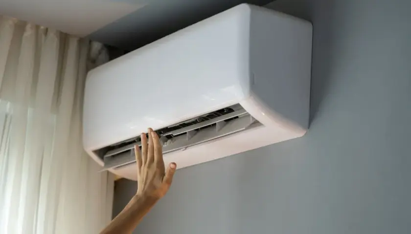 Klimatyzatory ścienne – na co zwrócić uwagę przy zakupie?