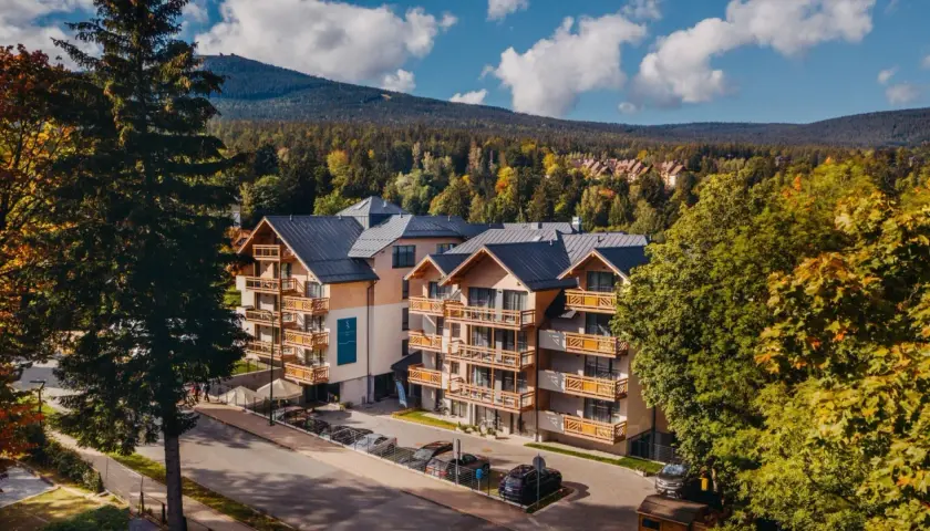 Czym się różni aparthotel od hotelu? Kluczowe różnice, które musisz znać