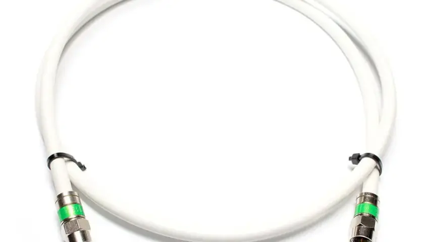 Kabel antenowy z końcówkami: jak wybrać najlepszy do TV?