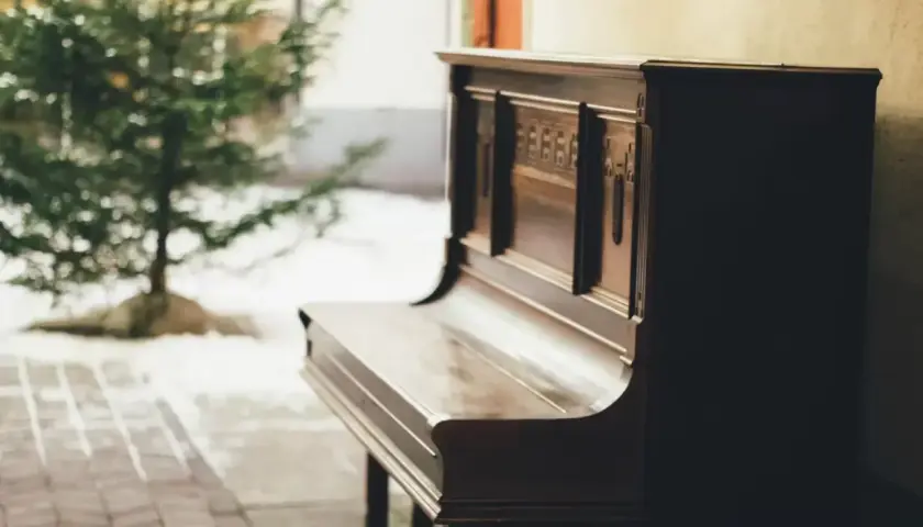 Pianino jaki to instrument - poznaj jego unikalne cechy i historię