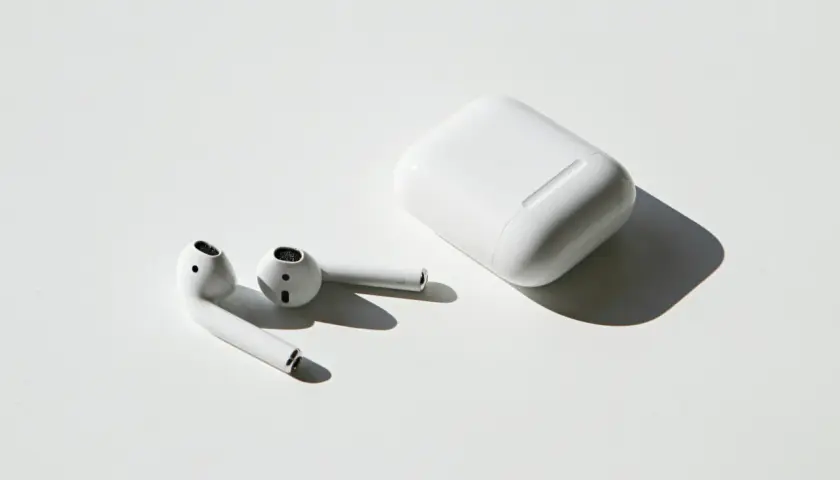 Słuchawki jak AirPods – tanie alternatywy z lepszymi funkcjami