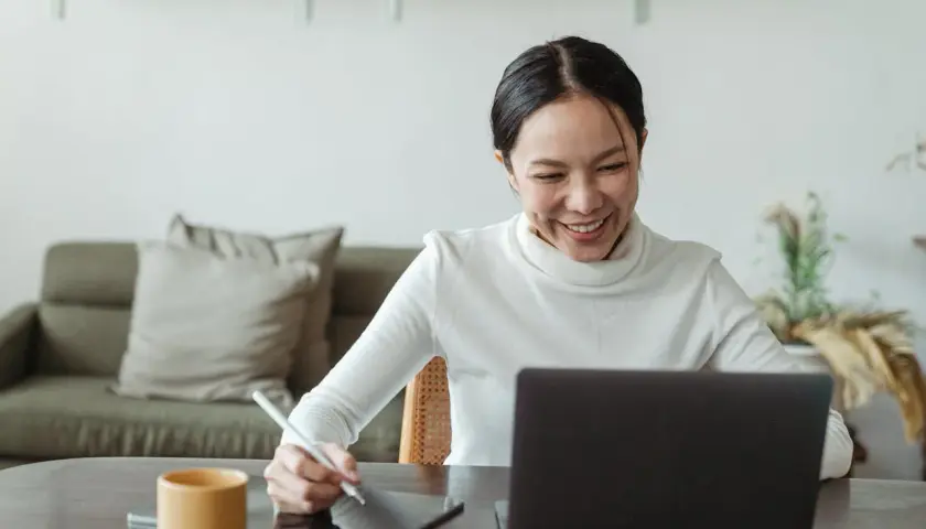 Tablet czy laptop? Co lepiej sprawdzi się na co dzień