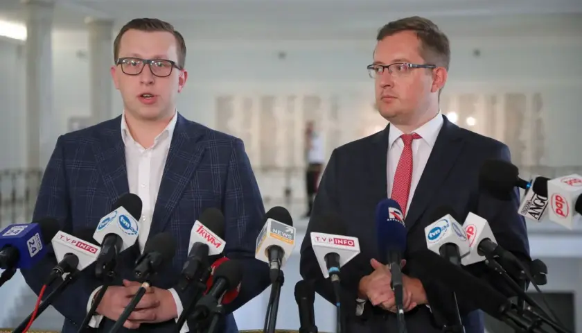 Jak głosowała Konfederacja w sprawie lex TVN? Zaskakujące decyzje!