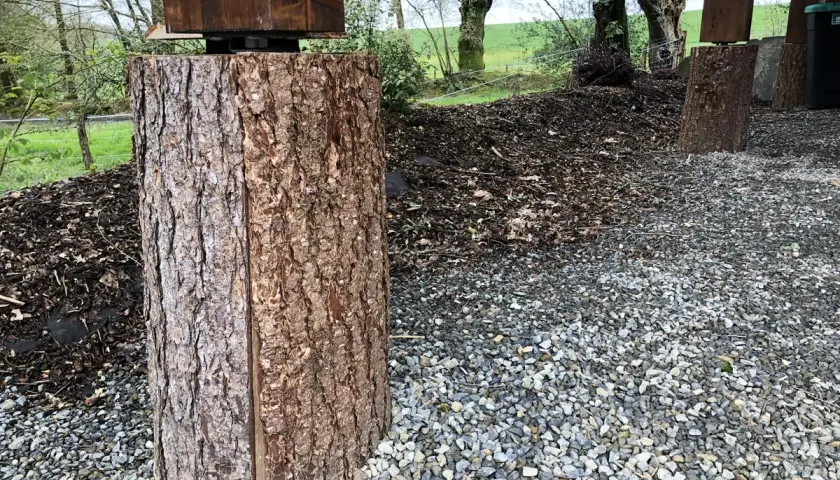 Habillage poteau béton extérieur : 5 solutions pratiques et esthétiques