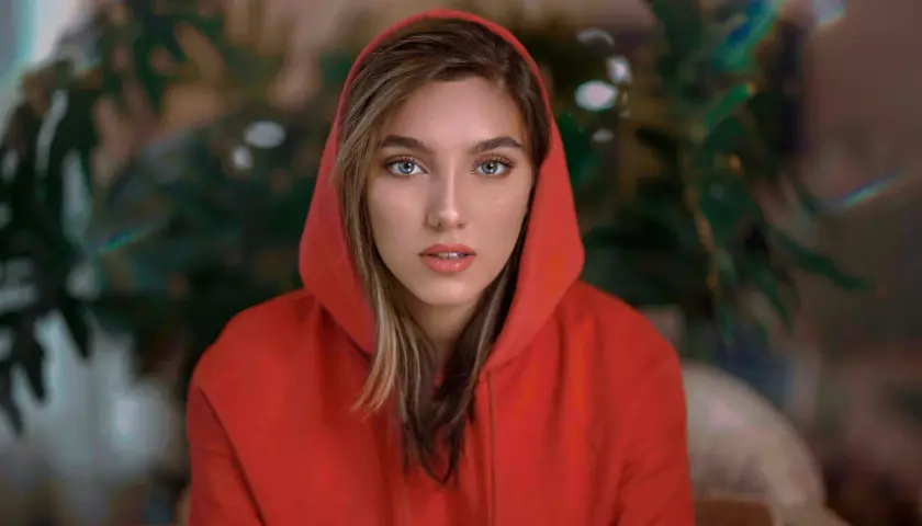 Damska bluza oversize w streetwearze – jak stworzyć modny look?