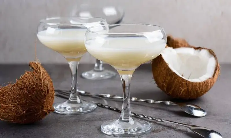 Najlepsze drinki kokosowe, które zachwycą Twoje podniebienie
