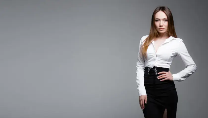 Skuteczne sposoby na pozbycie się plam z białej bluzki bez trwogi