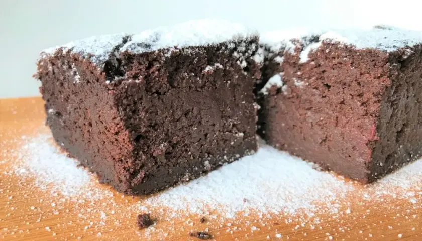 Zdrowe brownie z buraka i banana - fit przepis bez wyrzutów sumienia
