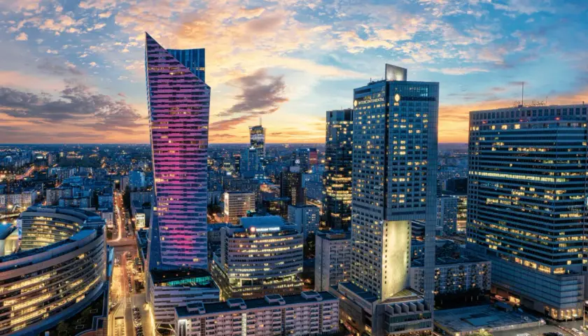 Warszawa atrakcje, które zaskoczą każdego turystę i warto zobaczyć