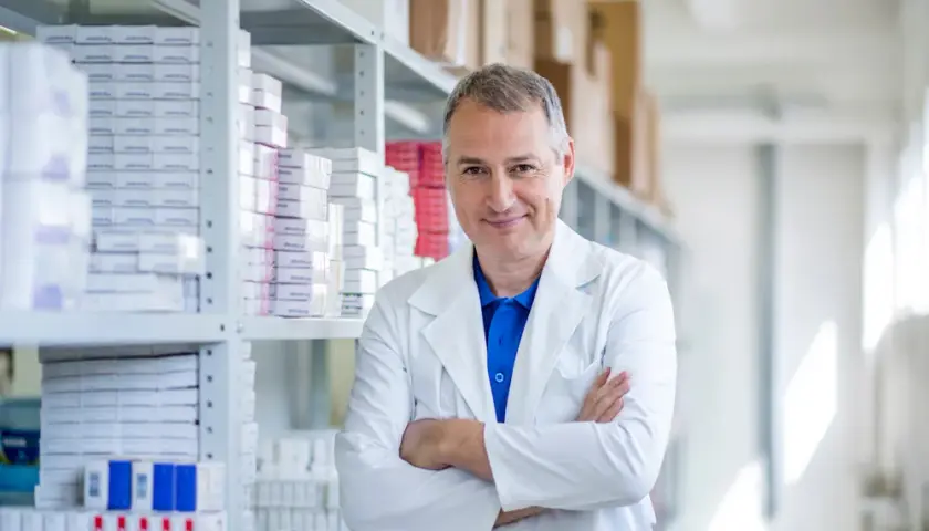 Ile zarabia technik farmacji na stażu? Zaskakujące fakty o wynagrodzeniu