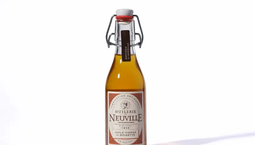 Huile de noisette grillée : bienfaits, recettes et secrets culinaires
