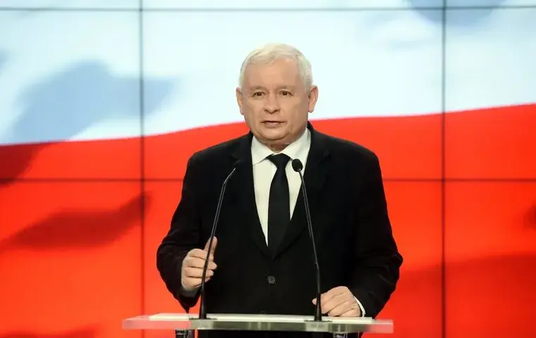 W którym roku urodził się Jarosław Kaczyński? Zaskakujące fakty o jego życiu