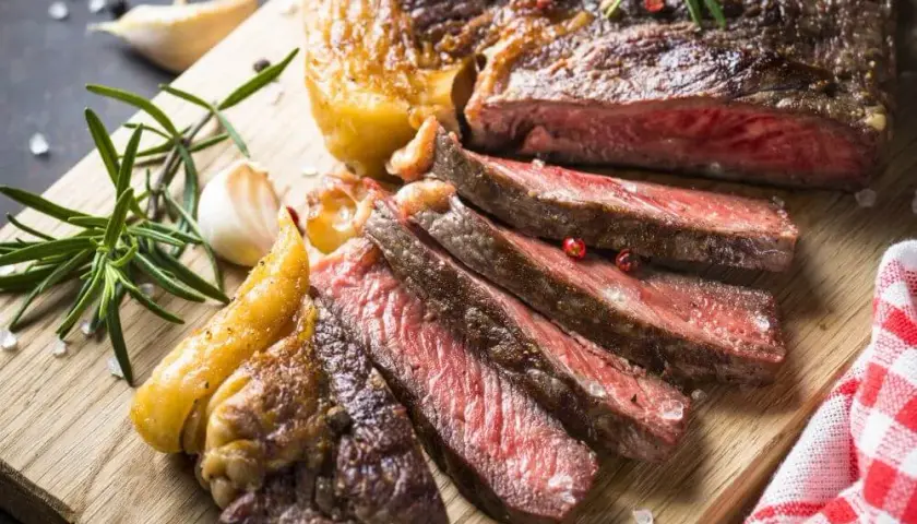Jak przyrządzić stek wołowy: 5 kroków do idealnego smaku