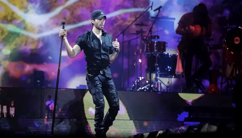 Ile trwa koncert Enrique Iglesiasa? Zaskakujące fakty o czasie trwania