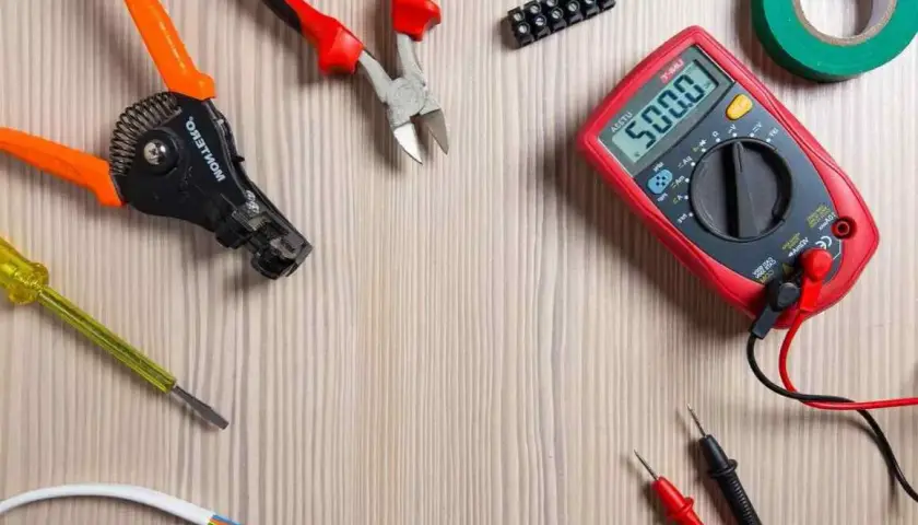 Ile zarabia pomocnik elektryka w Niemczech? Sprawdź realne stawki