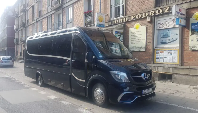 Ile jest miejsc w autokarze wycieczkowym? Sprawdź, zanim zarezerwujesz!
