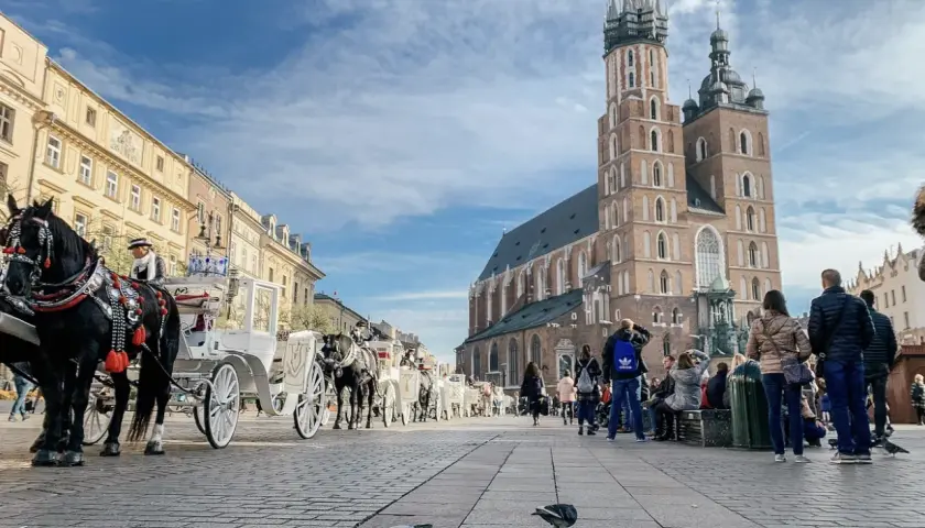 Lokale rozrywkowe w Krakowie, które warto odwiedzić – ranking i rekomendacje