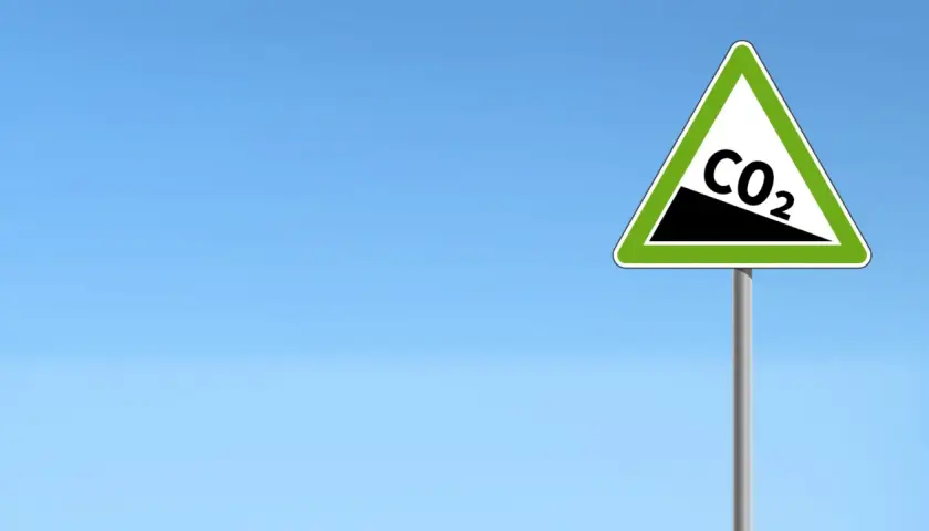 Czy opłaty za emisję CO2 zrujnują Twój biznes? Zasady, stawki i wpływ na gospodarkę