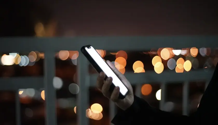 Jak być odpowiedzialnym graczem na platformach rozrywkowych online w 2025 roku?