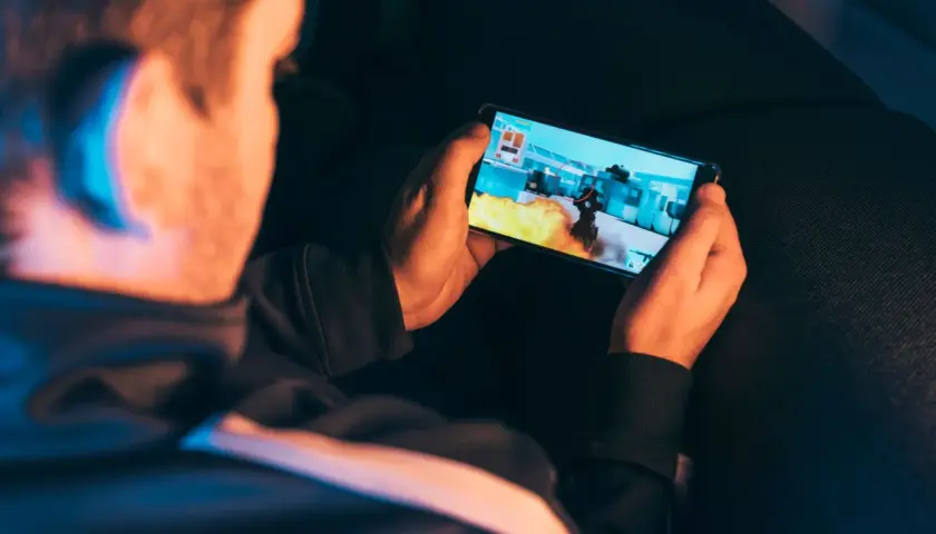 Psychologia stojąca za konstrukcją gier mobilnych: Co nas przyciąga do gry?