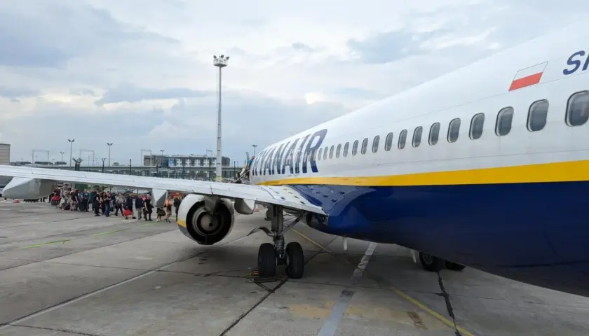 Co można przewieźć do Anglii samolotem: kompletna lista dozwolonych rzeczy