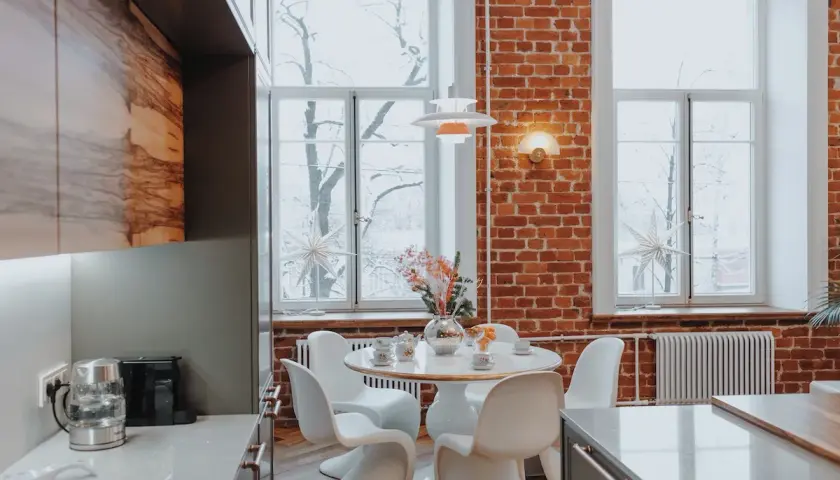 Co położyć na okrągły stół? Praktyczne porady i inspiracje na każdą okazję